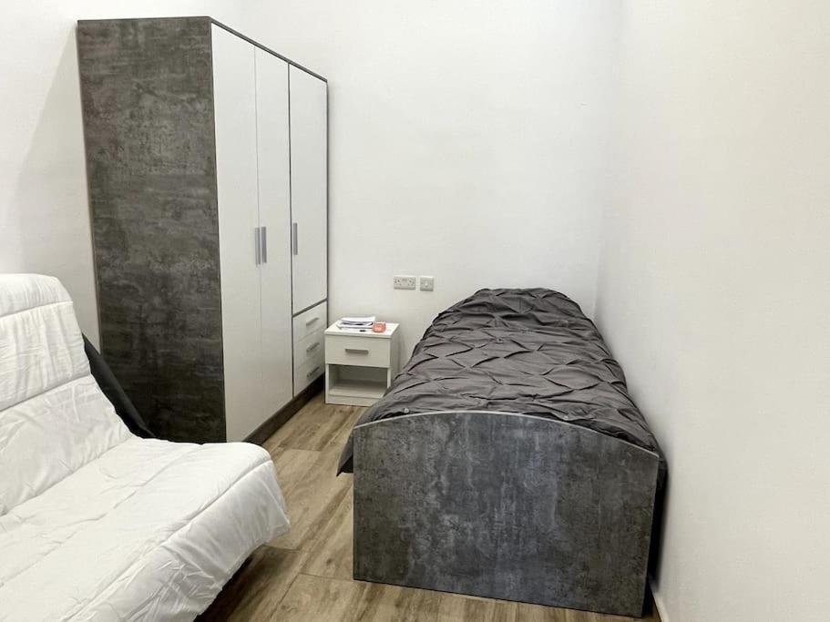 Brand New Appartement Of Two Bedrooms In Sliema Ngoại thất bức ảnh